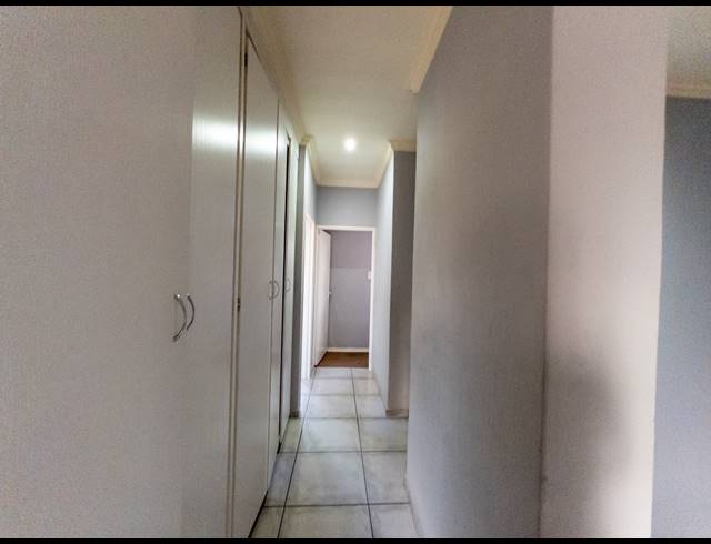 3 BEDROOM TOWNHOUSE FOR SALE IN SONNEVELD